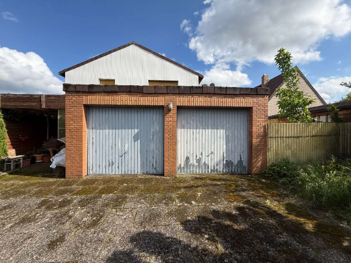 Büddenstedt: großes 1-2-Familienhaus auf 1600 m² Grundstück