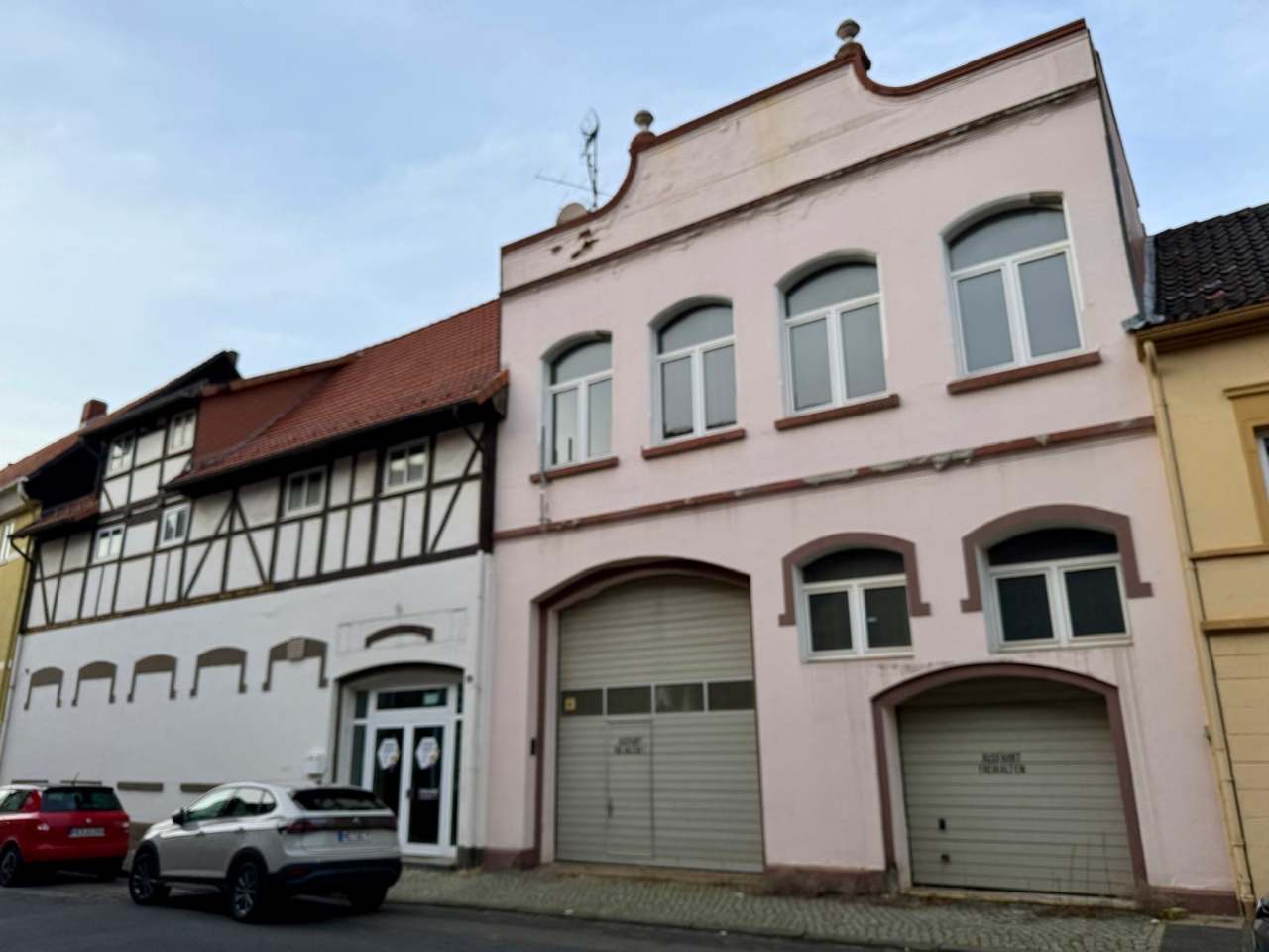 Helmstedt: großes Renditeobjekt aus 9 Wohnungen, 4 Gewerbeflächen
