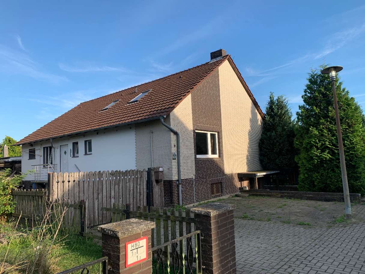 Nahe Schöningen großes 1-Familienhaus mit Pferdestall und Koppel
